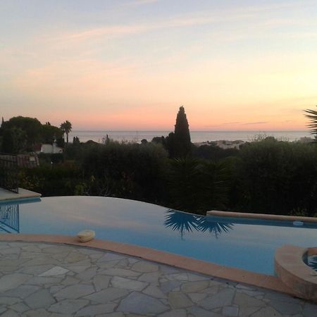 Chambre Bed And Breakfast Dans La Villa Cypra Antibes Buitenkant foto